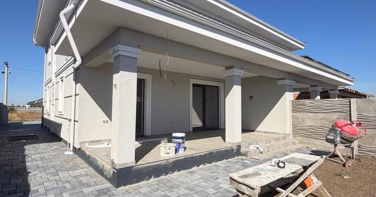 Duplex de vânzare cu 5 camere în Săcălaz