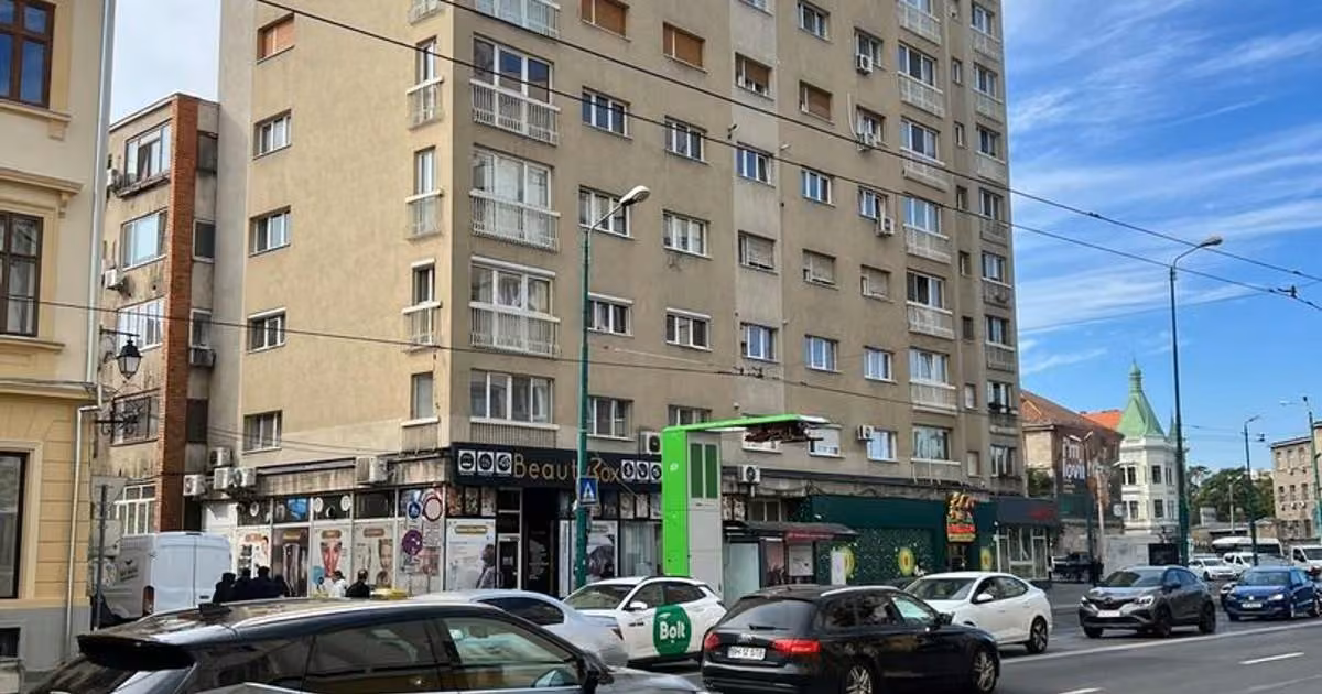 Apartament de vânzare cu 3 camere, mobilat în zona P-ța Unirii, Timișoara