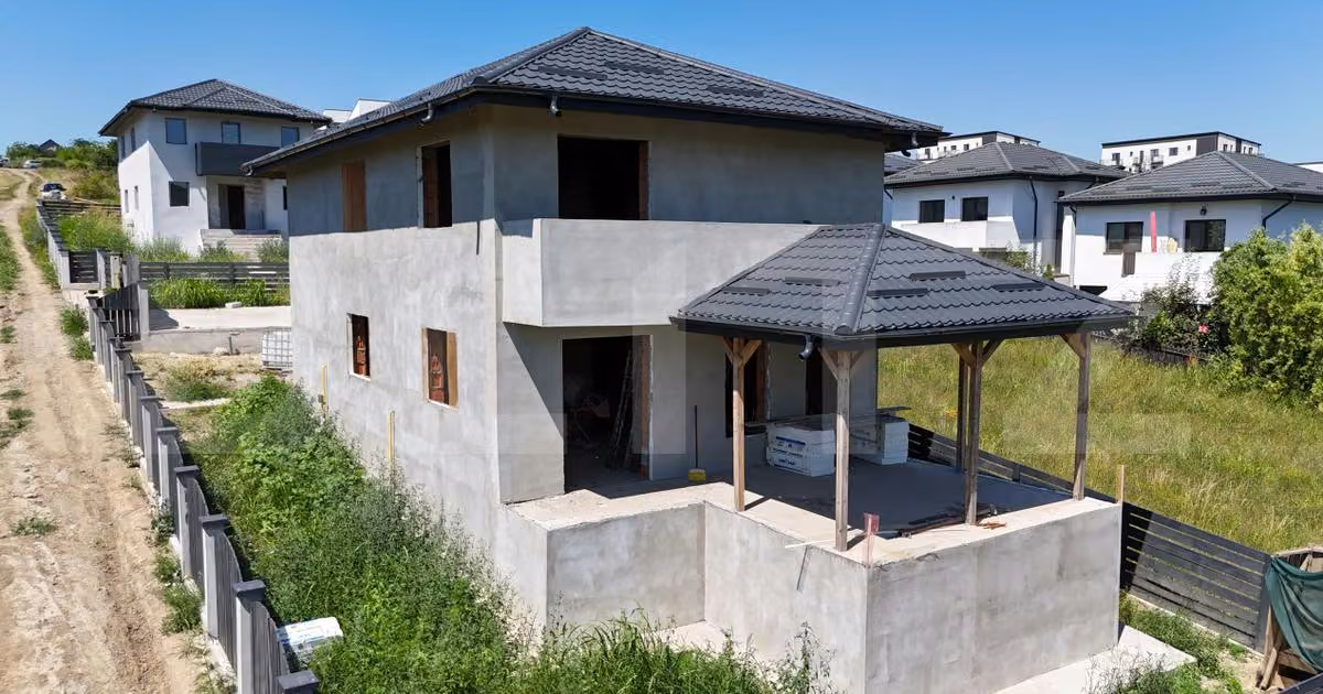 Casă individuală de vânzare cu 4 camere în Rediu