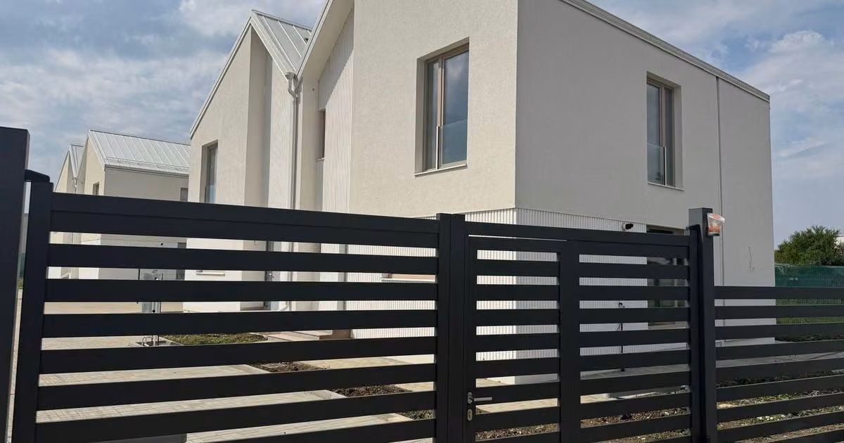 Duplex de vânzare cu 4 camere în Odăile
