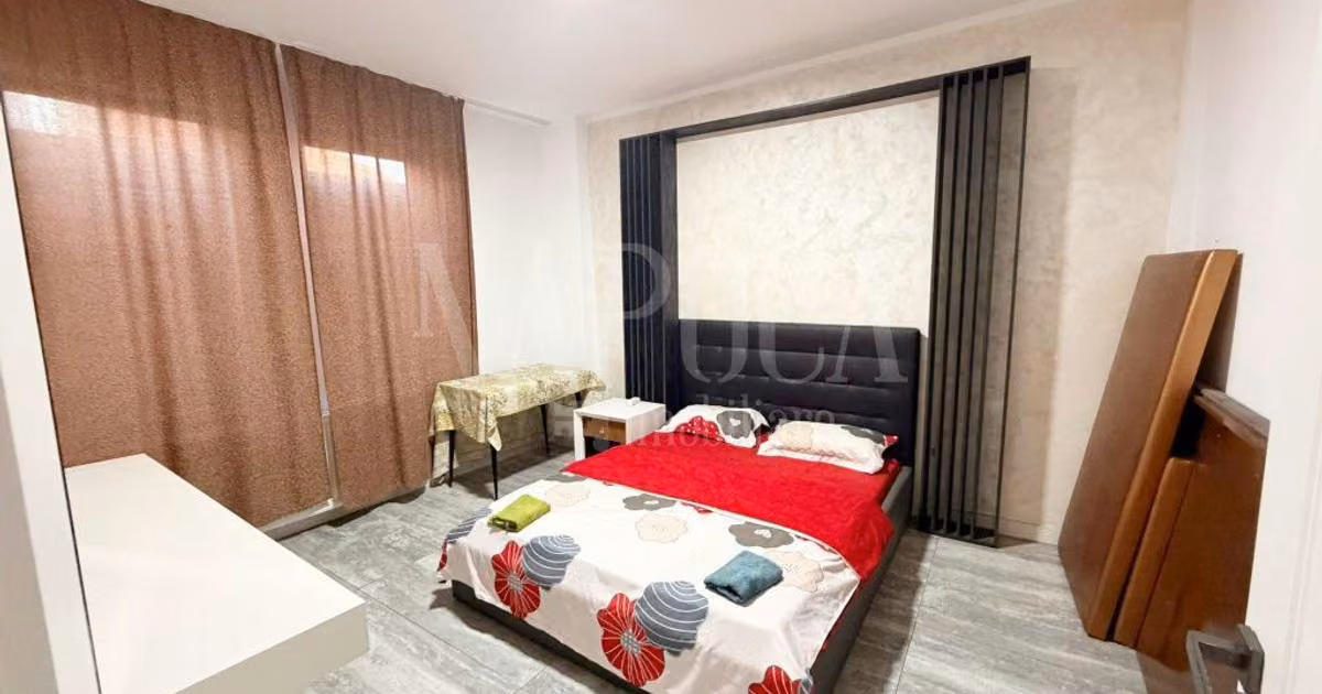Apartament de vânzare cu 4 camere în Sânmartin