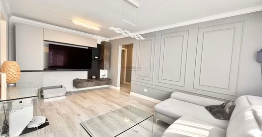 Apartament Titan