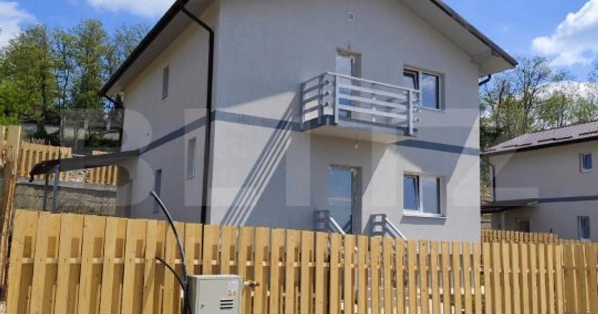 Casă individuală de vânzare cu 4 camere în Valea Lupului