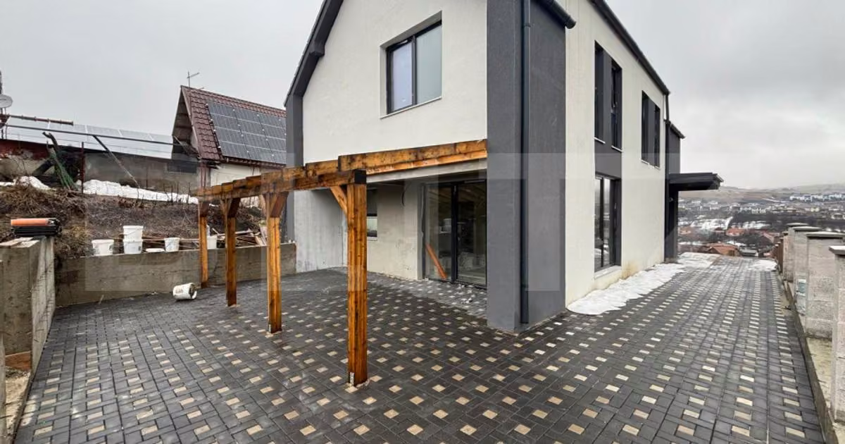 Casă individuală de vânzare cu 4 camere în Chinteni