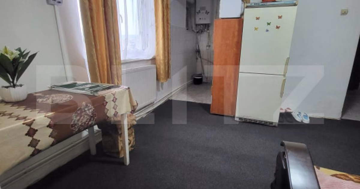Apartament de vânzare cu 2 camere, mobilat în Turda