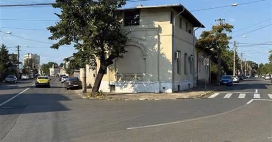Casă Ultracentral
