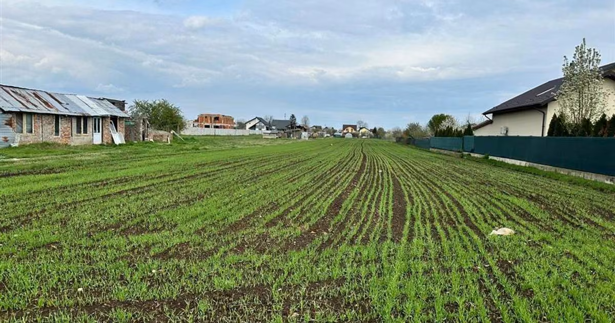 Teren Construcții intravilan de vânzare de 3172 mp, în Strejnicu