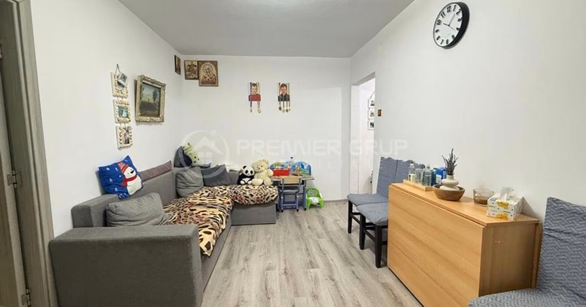 Apartament de vânzare cu 3 camere în zona Tătărași, Iași