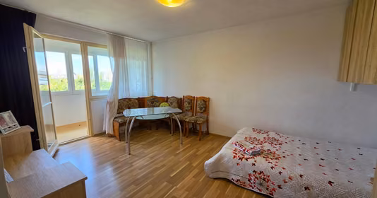 Apartament Titan