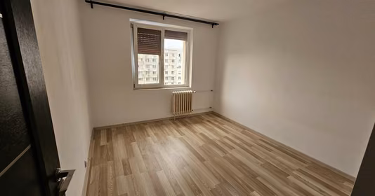 Apartament Titan