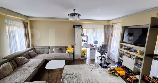 Apartament Florești