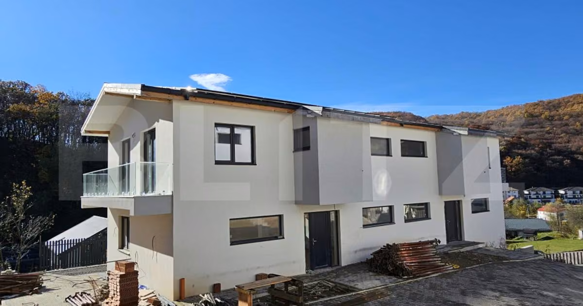 Duplex de vânzare cu 4 camere în Florești