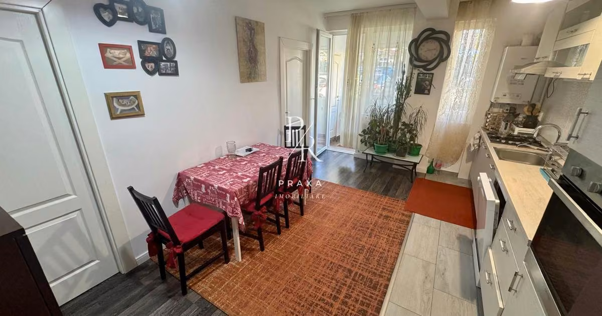 Apartament de vânzare cu 3 camere, mobilat în Florești