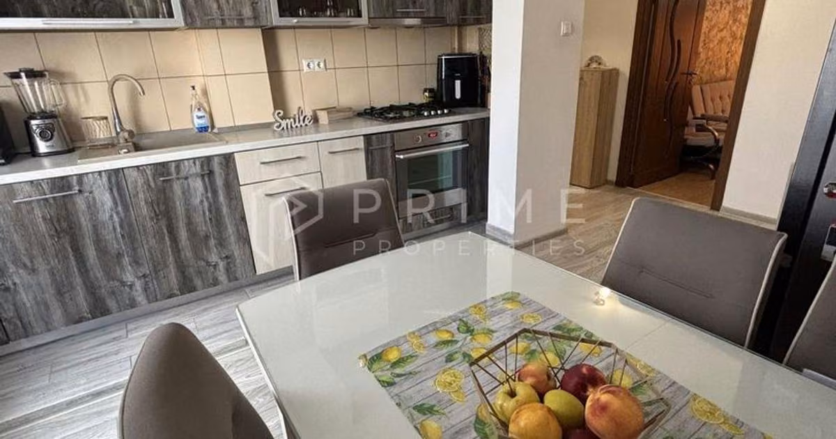 Apartament de vânzare cu 3 camere în zona Tudor Vladimirescu, Târgu Mureș