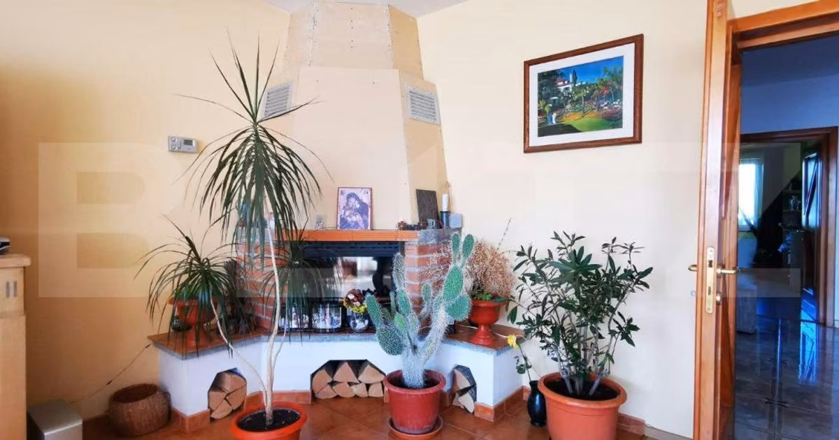 Casă individuală de vânzare cu 5 camere, mobilată în Hărman