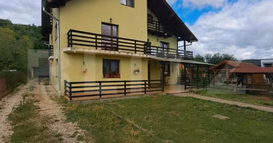 Casă Zărnești