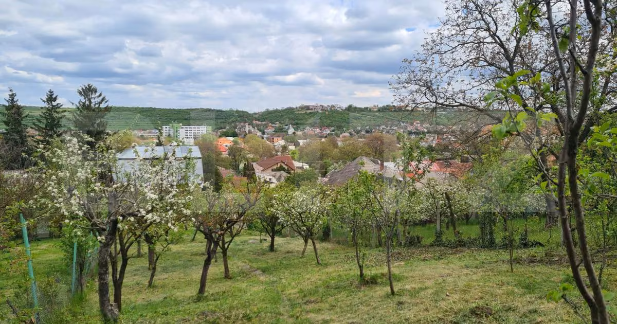 Casă individuală de vânzare cu 7 camere, mobilată în Turda