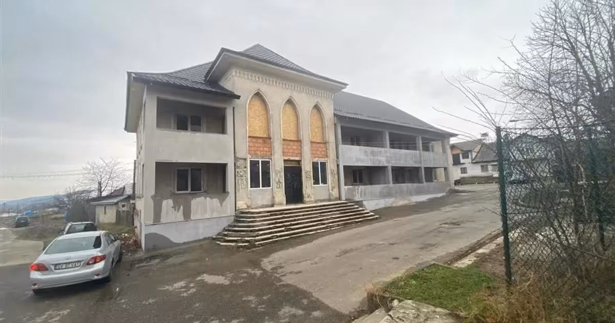 Apartament de vânzare cu 4 camere în Fălticeni