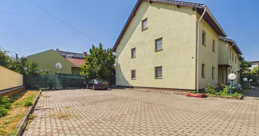 Casă Ultracentral