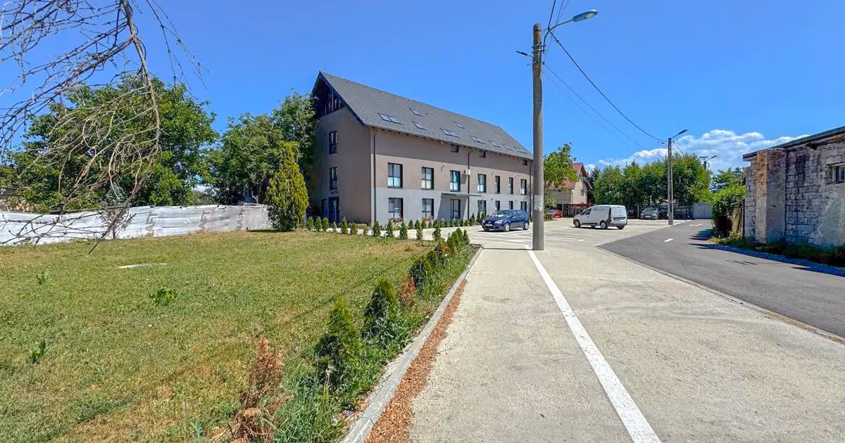 Apartament de vânzare cu 2 camere în zona Stupini, Brașov