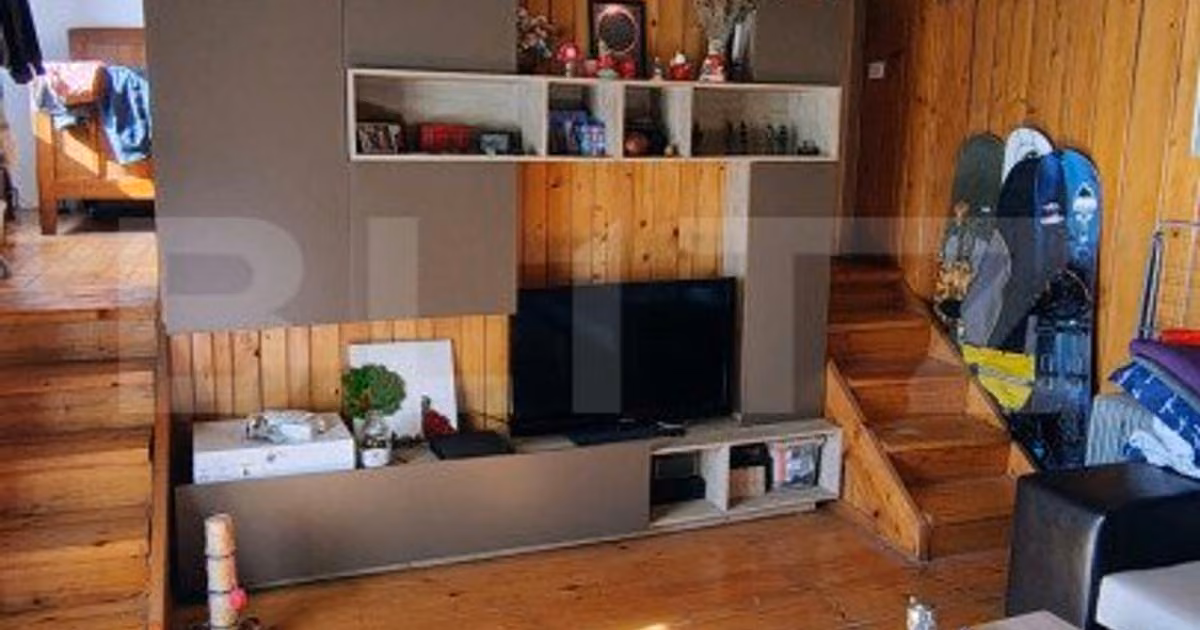Casă individuală de vânzare cu 5 camere în Râșnov