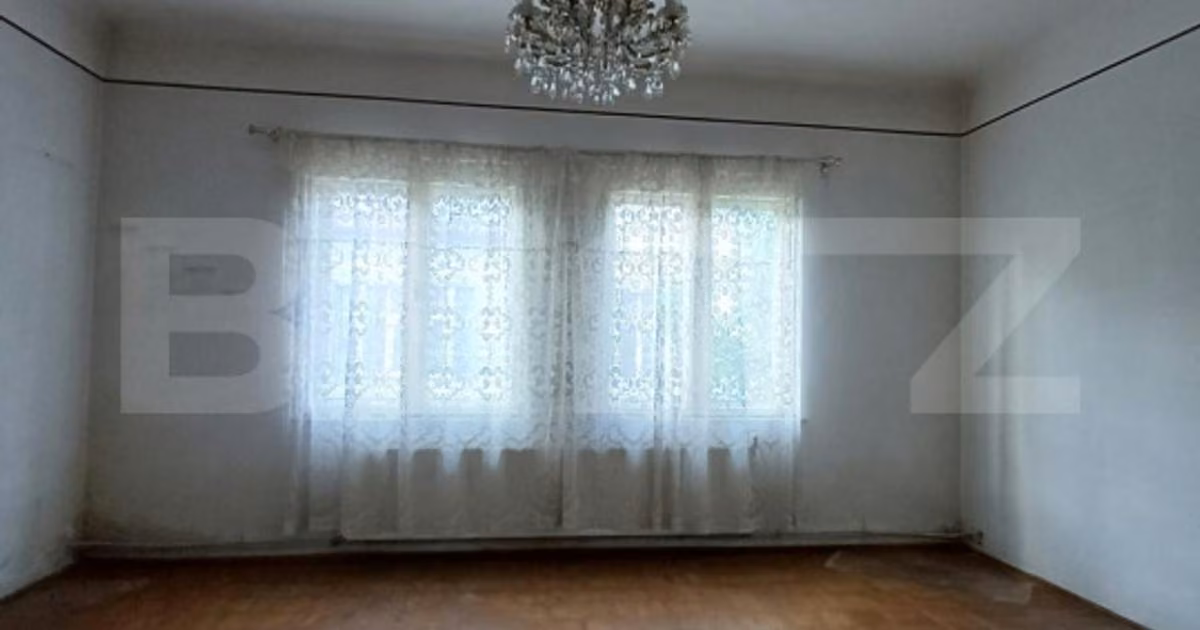 Casă individuală de vânzare cu 6 camere în Turda