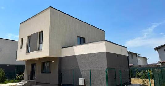 Casă Tunari