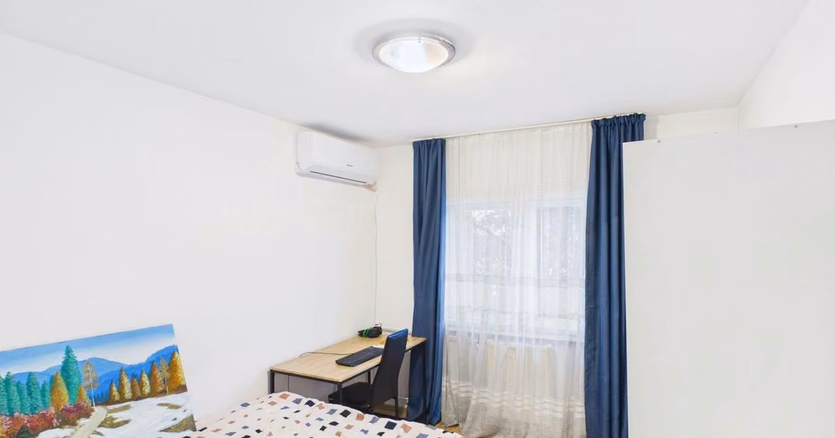 Apartament de vânzare cu 3 camere în zona Rogerius, Oradea