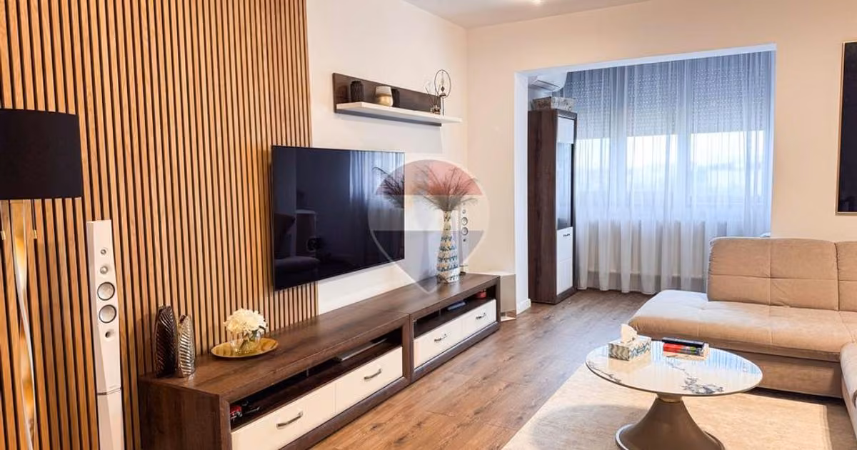 Apartament de vânzare cu 4 camere în București