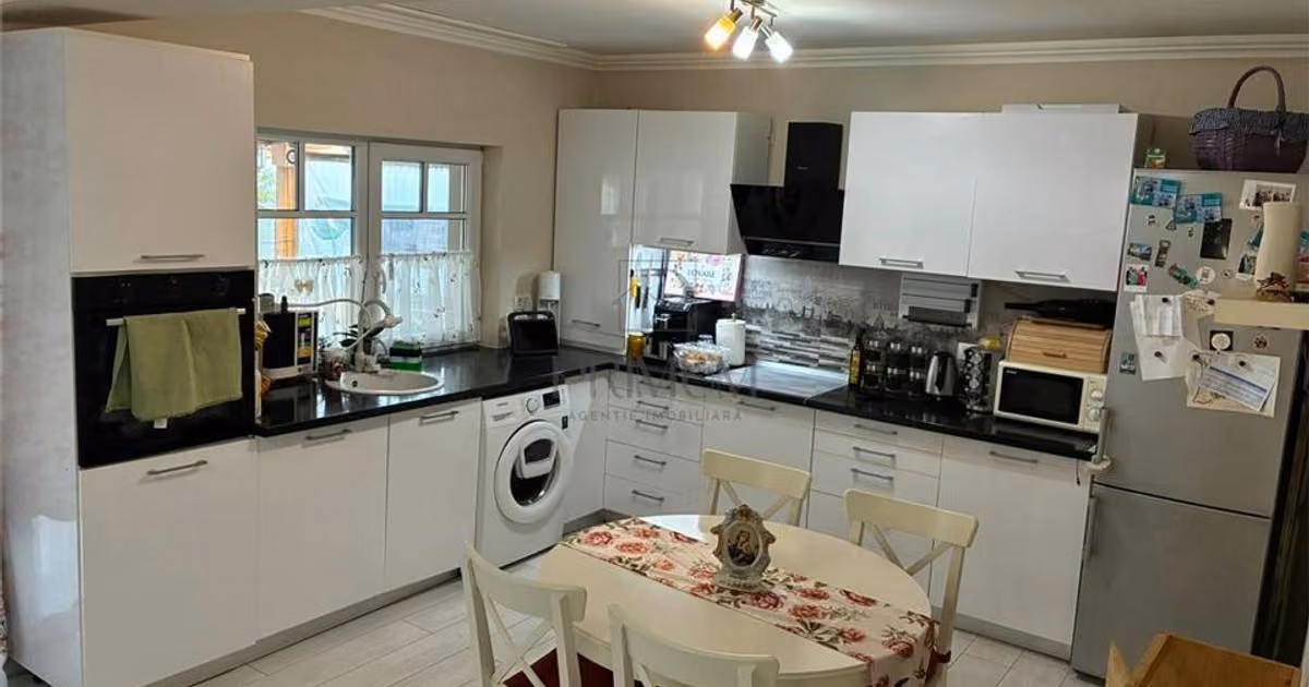 Duplex de vânzare cu 3 camere în Moșnița Nouă