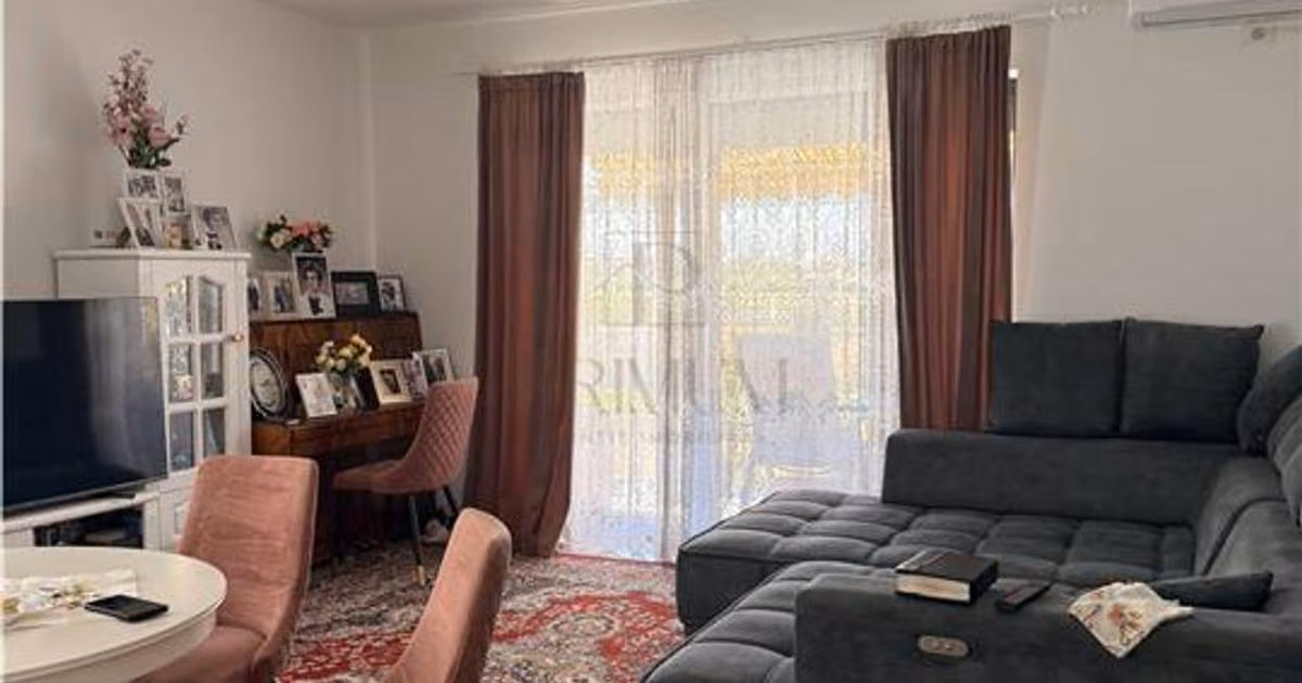Apartament de vânzare cu 2 camere, mobilat în Giroc