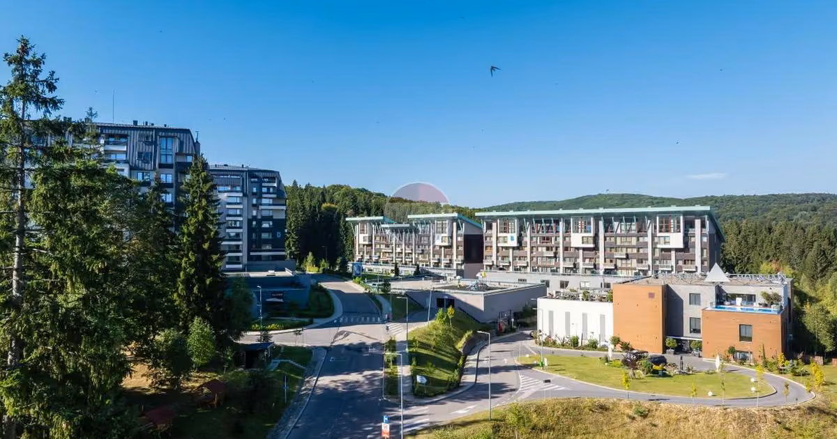 Apartament de vânzare cu 6 camere, mobilat în Poiana Brașov