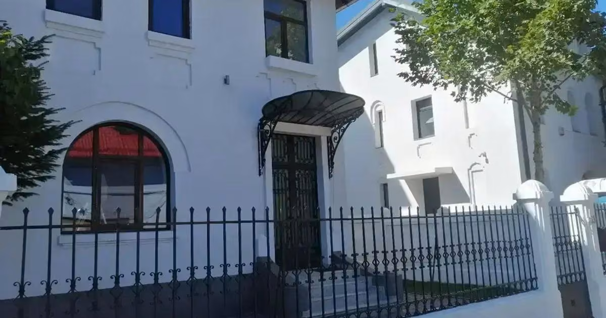Casă de vânzare cu 8 camere în zona Kiseleff, Sector 1