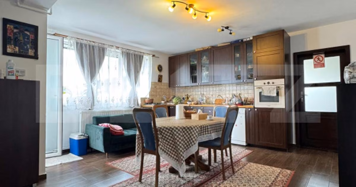 Apartament de vânzare cu 3 camere, mobilat în zona Mănăștur, Cluj-Napoca