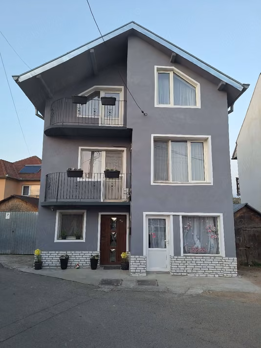 Casă Central