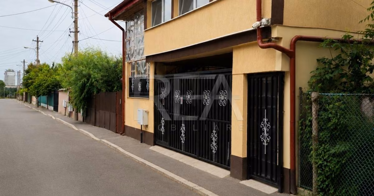 Casă individuală de vânzare cu 4 camere în zona Berceni, Sector 4
