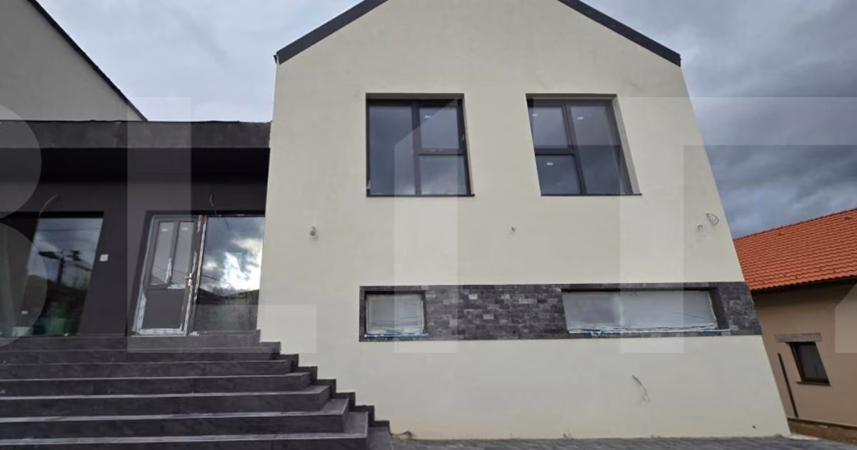 Duplex de vânzare cu 4 camere în Feleacu