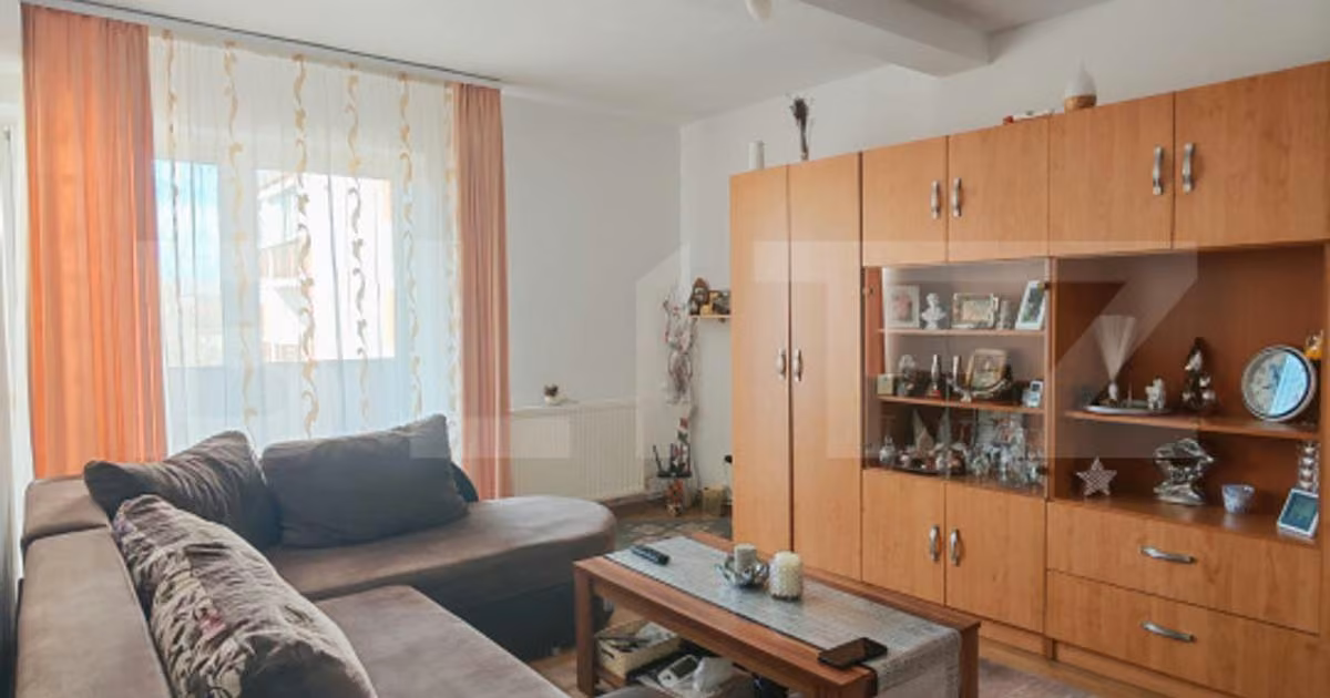 Apartament de vânzare cu 2 camere, mobilat în Turda