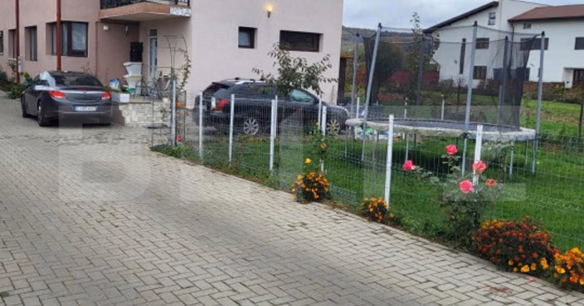 Casă individuală de vânzare cu 5 camere, mobilată în Florești