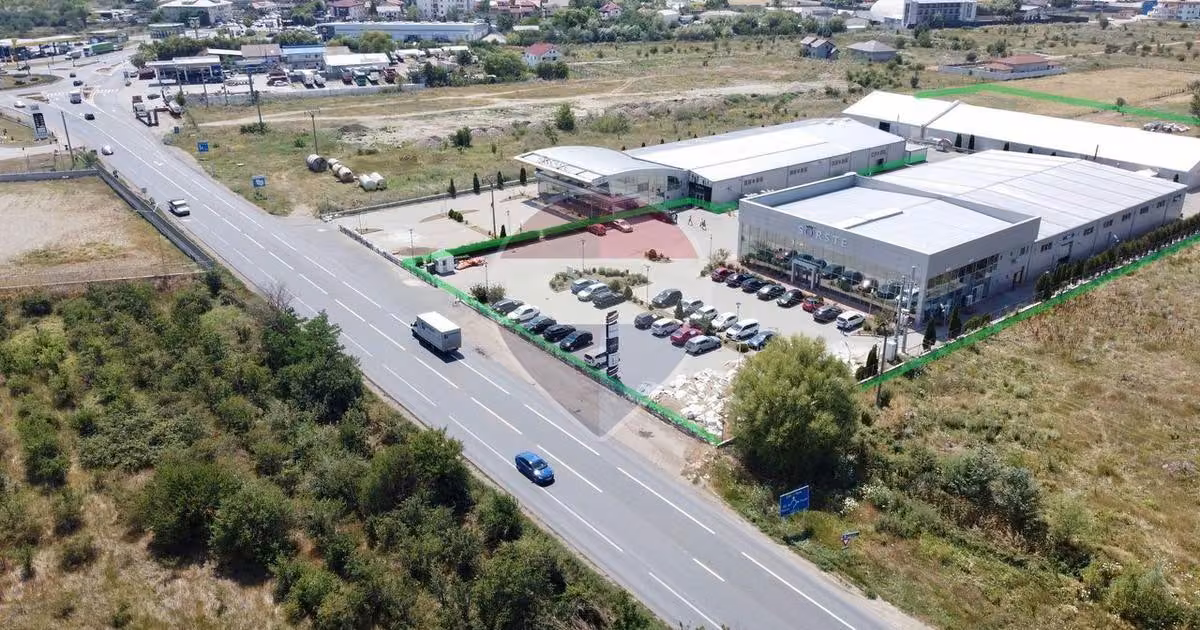 Spațiu comercial · 3000 m², Nord, Focșani