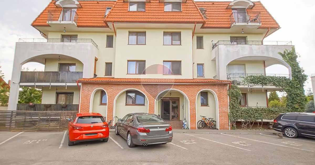 Apartament de vânzare cu 2 camere în zona Tractorul, Brașov