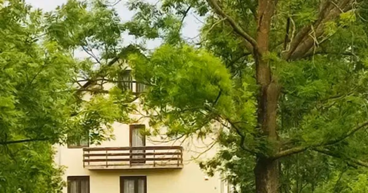 Casă individuală de vânzare cu 10 camere, mobilată în Breaza de Jos