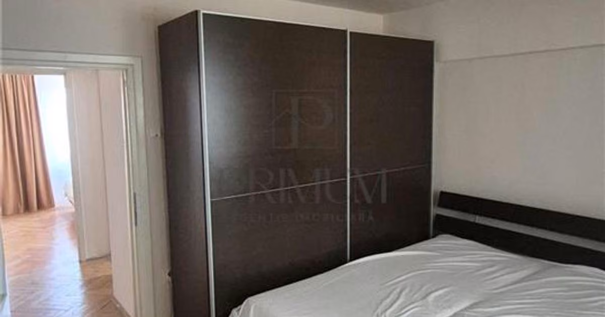Apartament de vânzare cu 3 camere în zona Lipovei, Timișoara