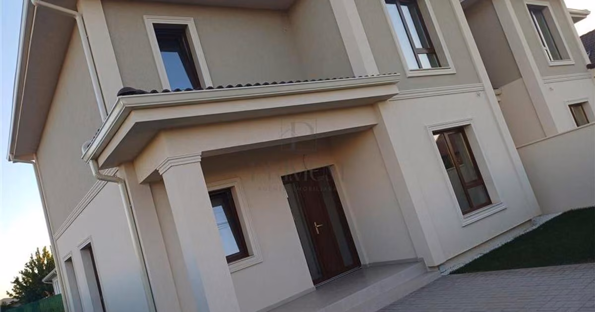 Duplex de vânzare cu 5 camere în Dumbrăvița