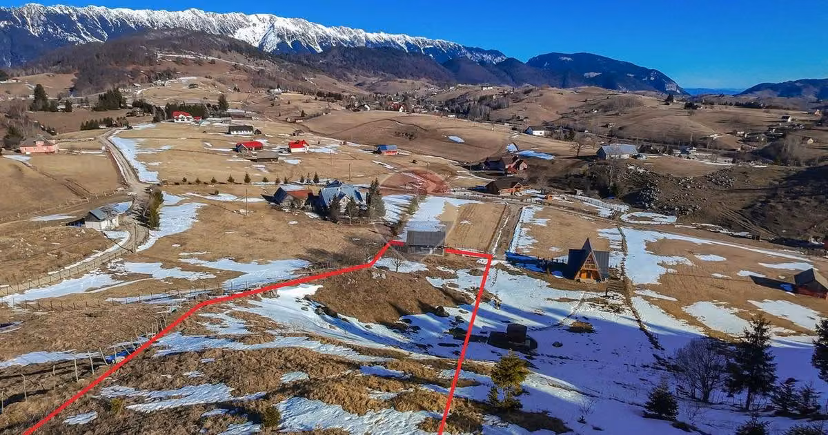Teren Construcții intravilan de vânzare de 3756 mp, în Șirnea