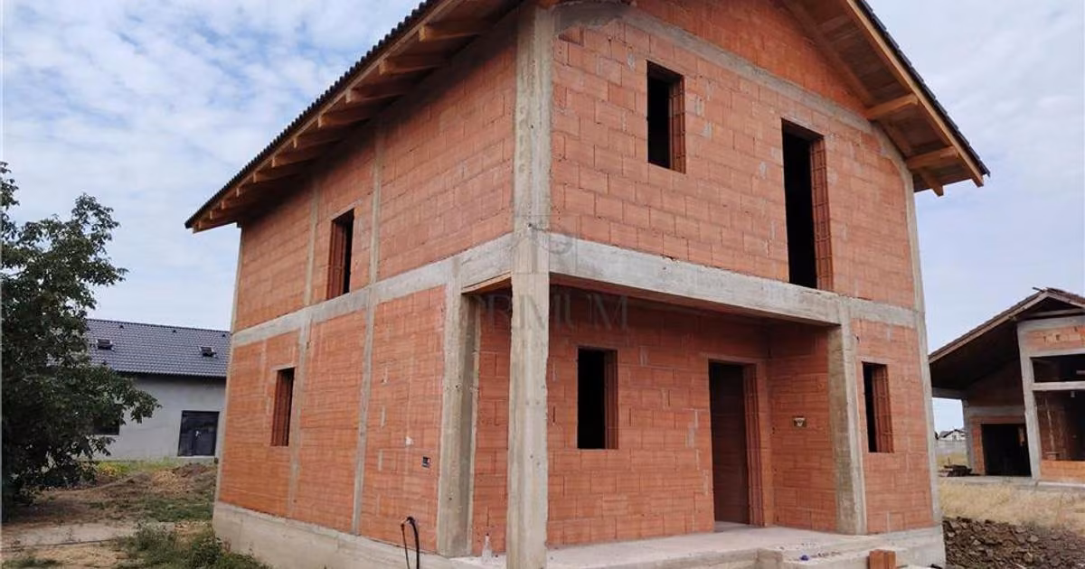 Casă individuală de vânzare cu 4 camere în Moșnița Nouă