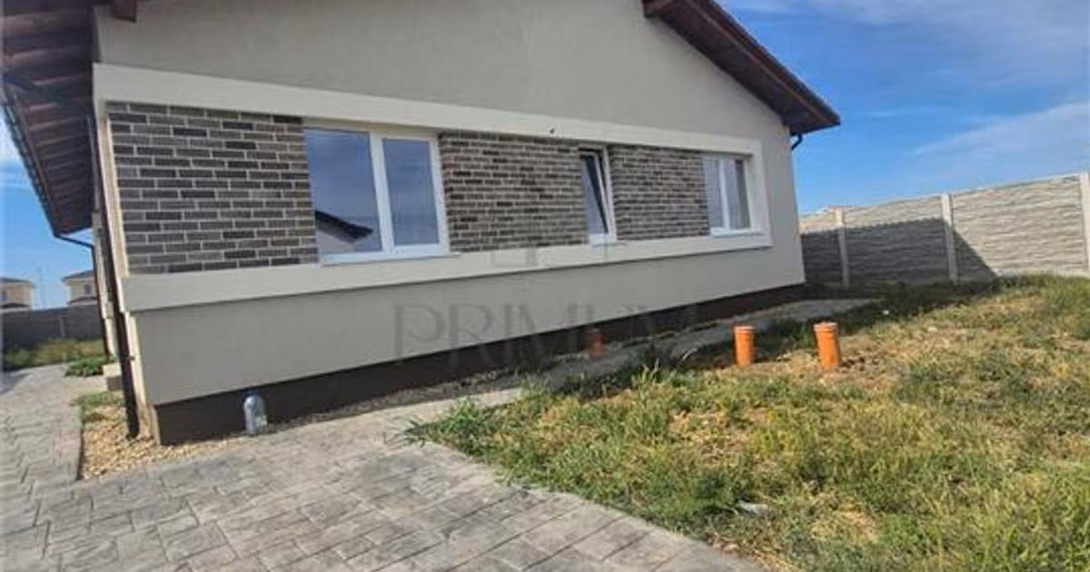 Casă individuală de vânzare cu 4 camere în Moșnița Nouă