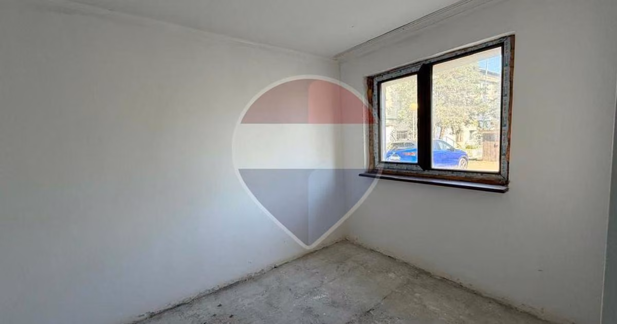 Apartament de vânzare cu 3 camere în Mărășești