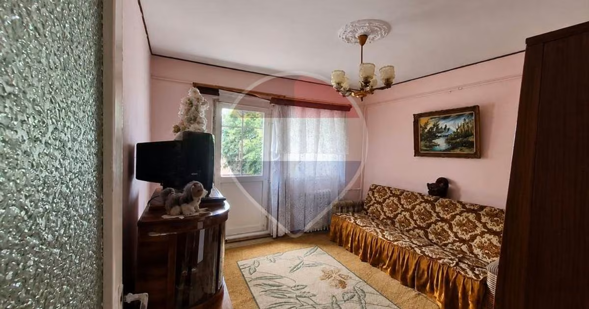 Apartament de vânzare cu 3 camere în zona Central, Focșani