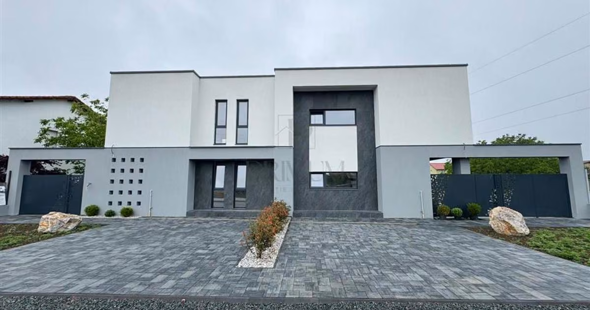 Duplex de vânzare cu 5 camere în Dumbrăvița
